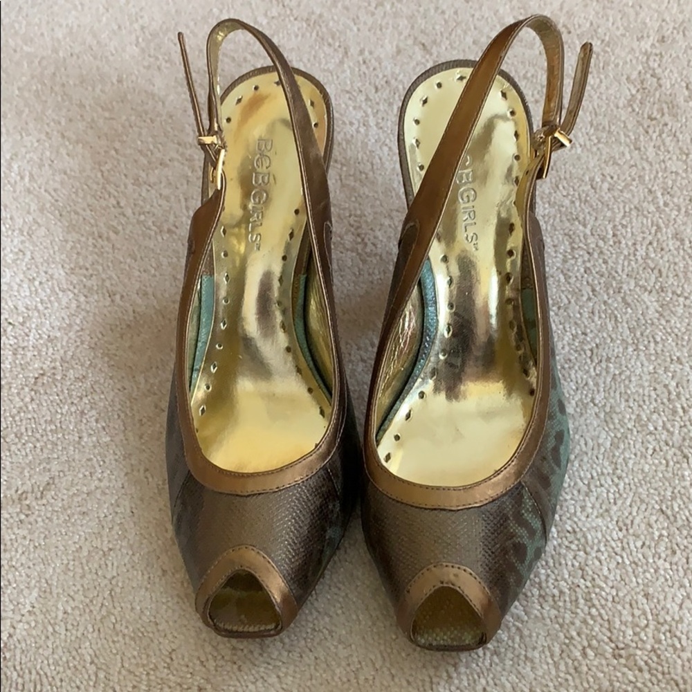 Bcbg heels. Gold, teal, brown.